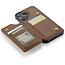 CaseMe - Telefoonhoesje geschikt voor Apple iPhone 17 - Back Cover met RFID Pasjeshouder - Bruin