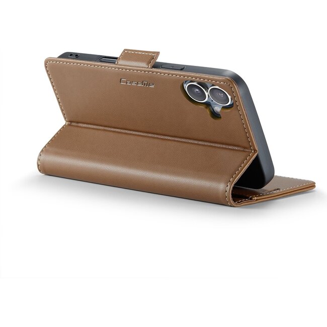 CaseMe - Hoesje geschikt voor Apple iPhone 17 - Retro Wallet Book Case - Met Magnetische Sluiting - Bruin