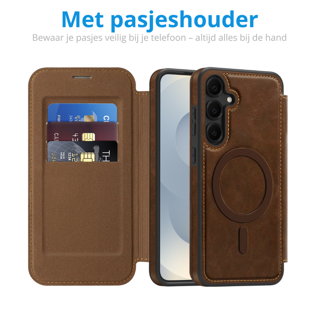 Hoesje geschikt voor Samsung Galaxy S25 Plus - Met Pasjeshouder - Geschikt voor MagSafe - Met magnetische sluiting - Donker Bruin