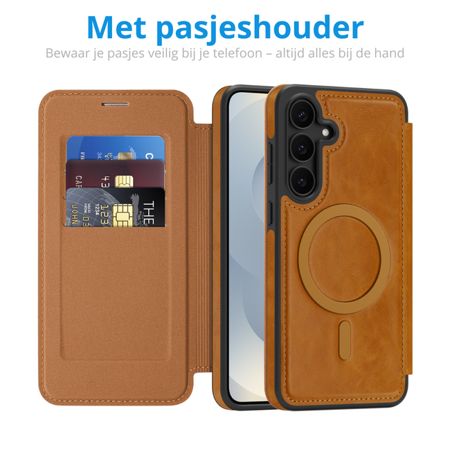 Hoesje geschikt voor Samsung Galaxy A36 - Met Pasjeshouder - Geschikt voor MagSafe - Met magnetische sluiting - Licht Bruin