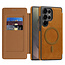 Hoesje geschikt voor Samsung Galaxy S25 Ultra - Met Pasjeshouder - Geschikt voor MagSafe - Met magnetische sluiting - Licht Bruin