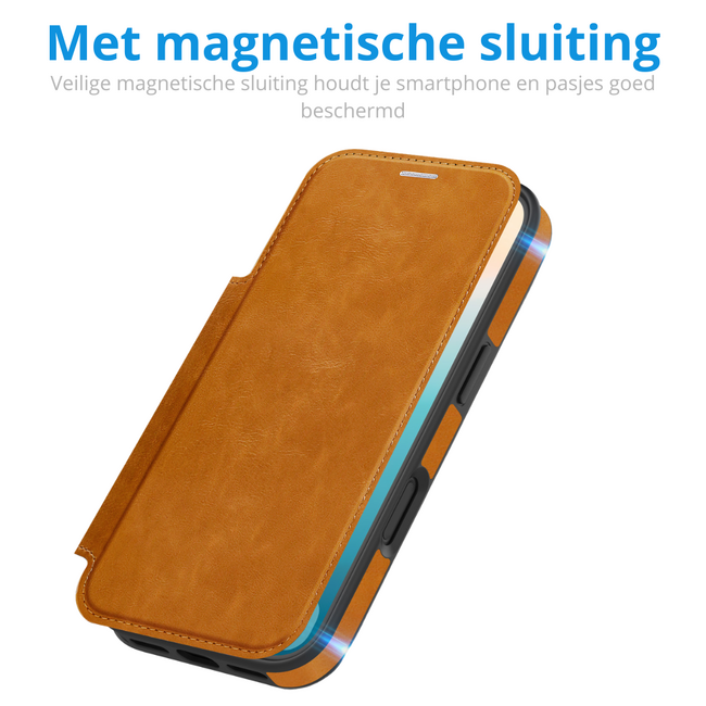 Hoesje geschikt voor iPhone 17 Pro - Met Pasjeshouder - Geschikt voor MagSafe - Met magnetische sluiting - Licht Bruin