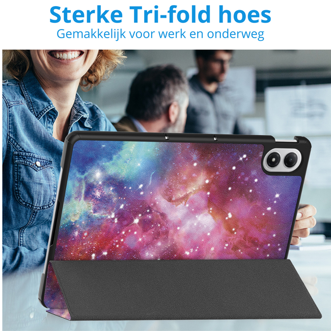 Tablet hoes geschikt voor Xiaomi Redmi Pad 2 Pro 2025 - Tri-fold hoes met Auto/Wake Functie en magneetsluiting - 12.1 inch - Galaxy