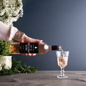 Do they know it's Christmas wine at all - rosé - per 6