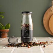 Theetje voor een topper - thee in fles met kaart en thee ei - per  6 Theetje voor een topper - thee in fles met kaart en thee ei - per  6