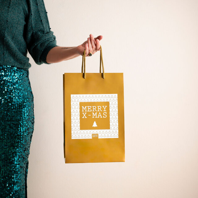 Giftbag klein - MERRY CHRISTMAS - goud - mt 24 x 12 x 36 per 12