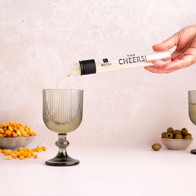 Wijngift - tubes in rekje - Proost! - per 6 Wijngift - tubes in rekje - Proost! - per 6