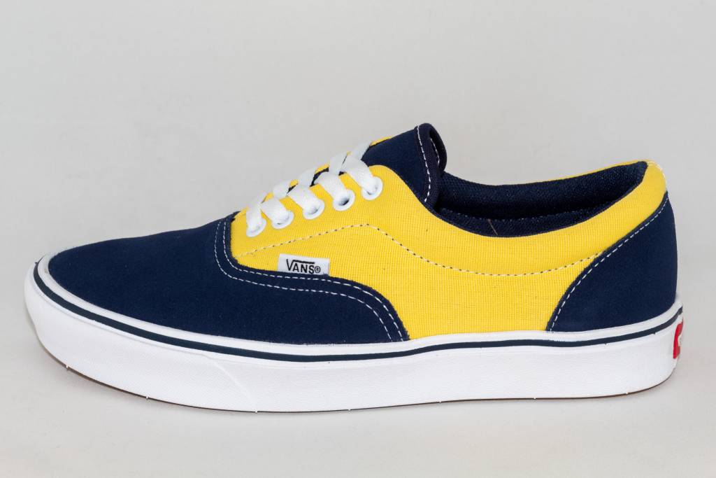 vans comfycush suede