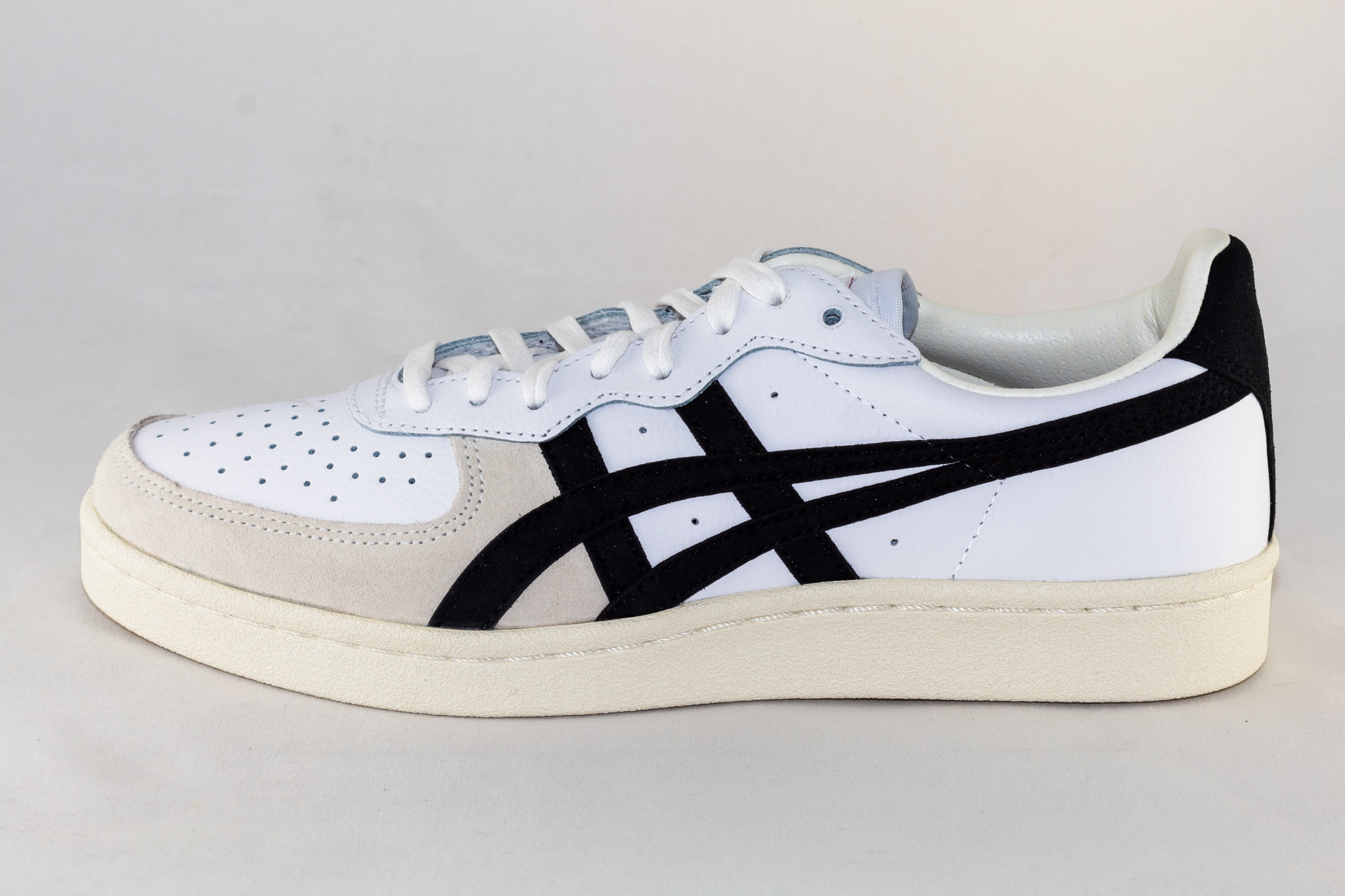 asics onitsuka tiger gsm white black