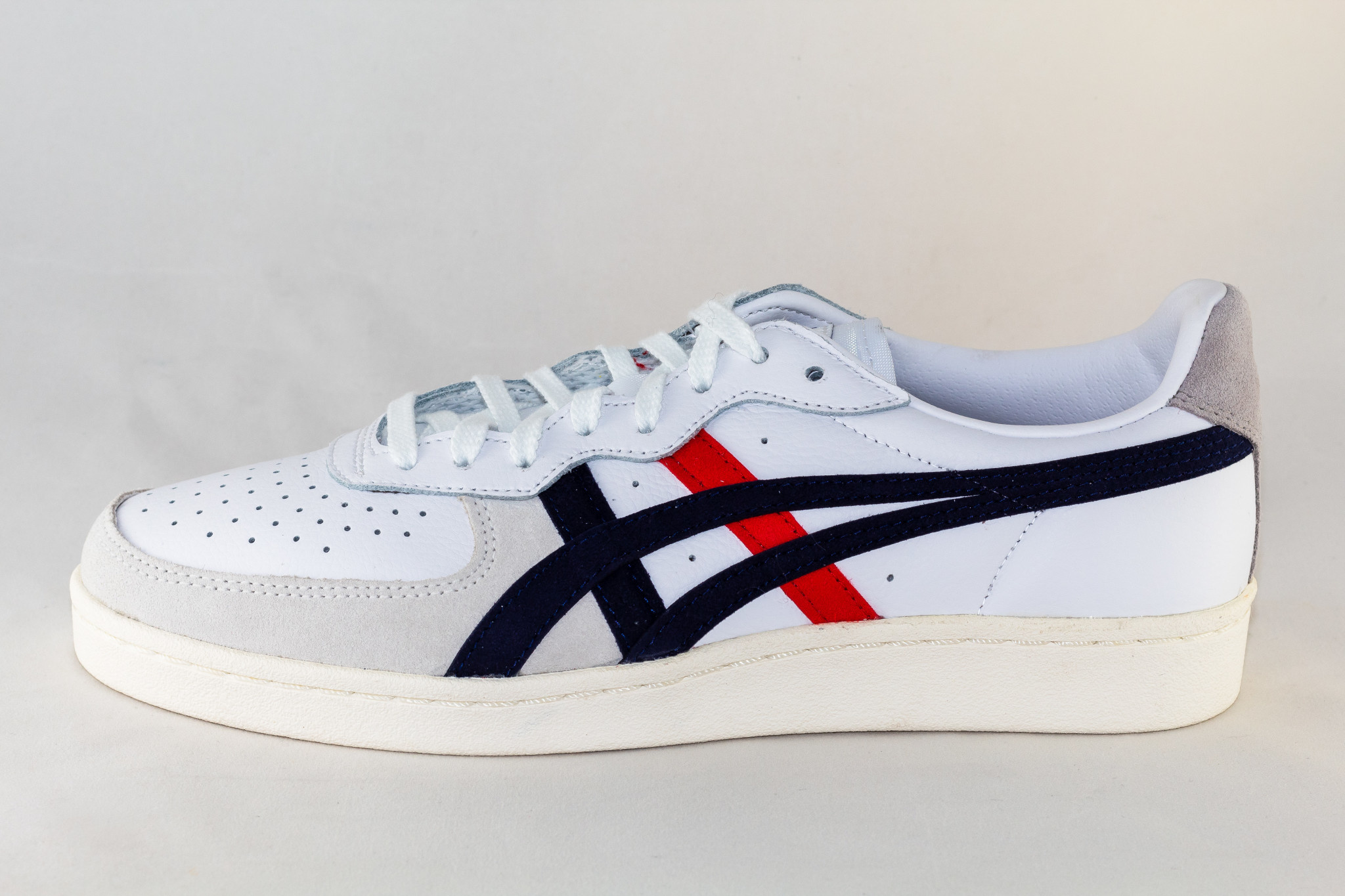 onitsuka tiger gsm white peacoat