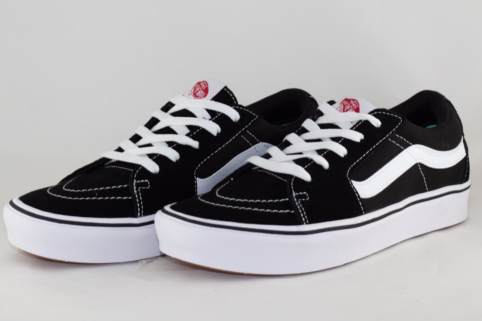 VANS COMFYCUSH SK8-LOW (CLASSIC) Black/ True White - Shoe Class