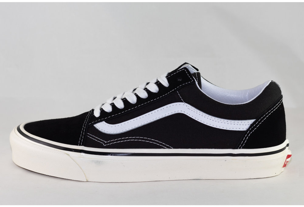 VANS OLD SKOOL 36 DX (Anaheim Factory) Black/ True White