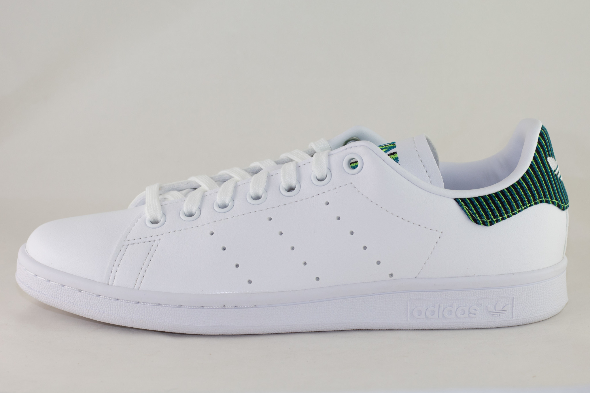 ADIDAS STAN SMITH Ftwwht/ Ftwwht/ Sgreen - Shoe Class