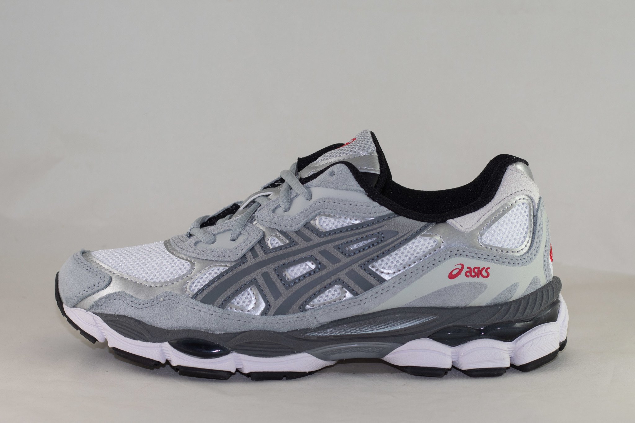 安心の定価販売 【希少 完売品】Asics GEL-NYC White/Steel Grey