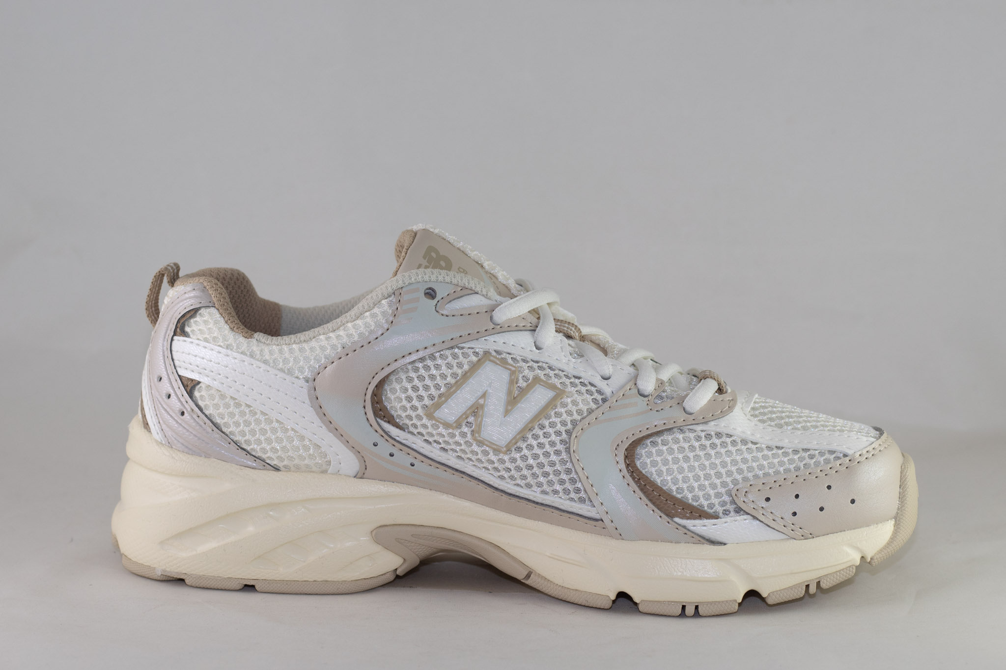 New Balance MR530AA / Beige