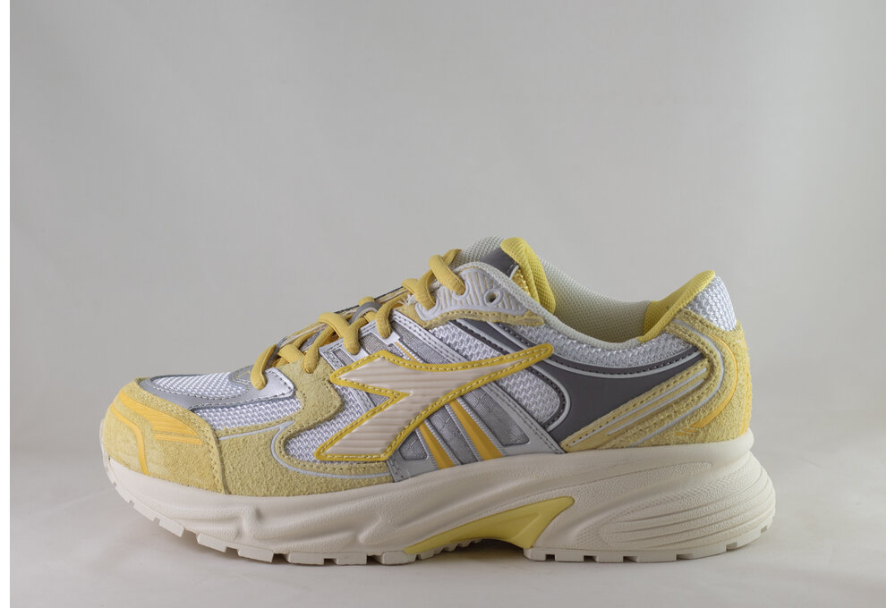 DIADORA MYTHOS STAR White/ Custard