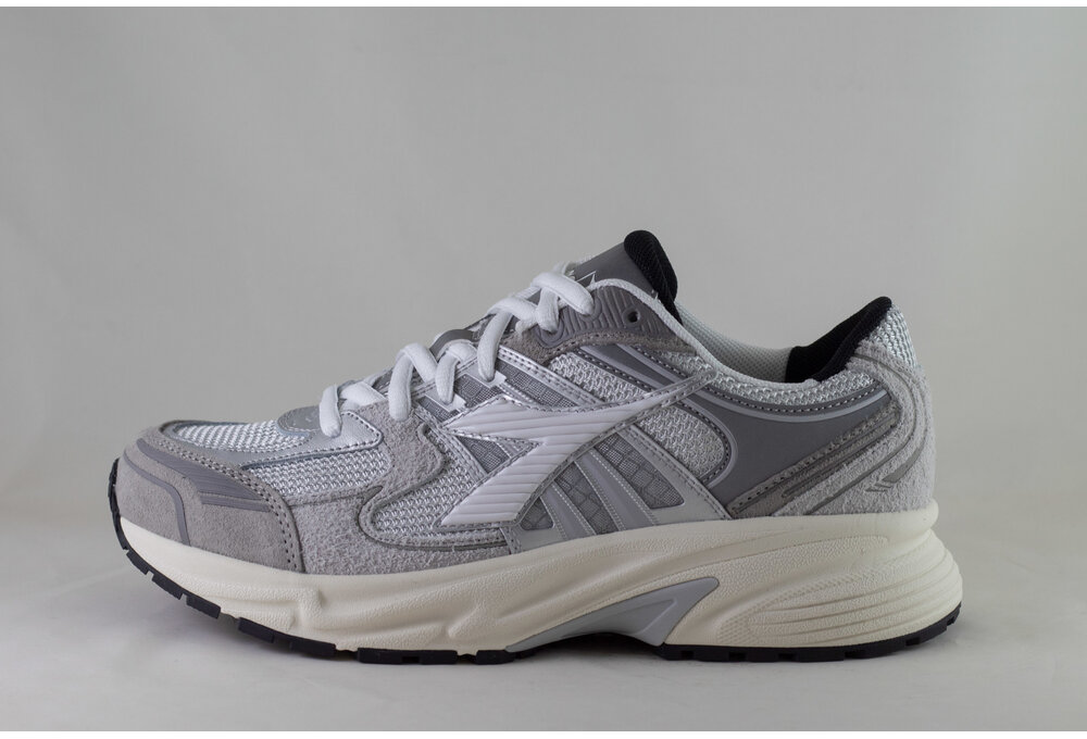 DIADORA MYTHOS STAR Grey Alaska