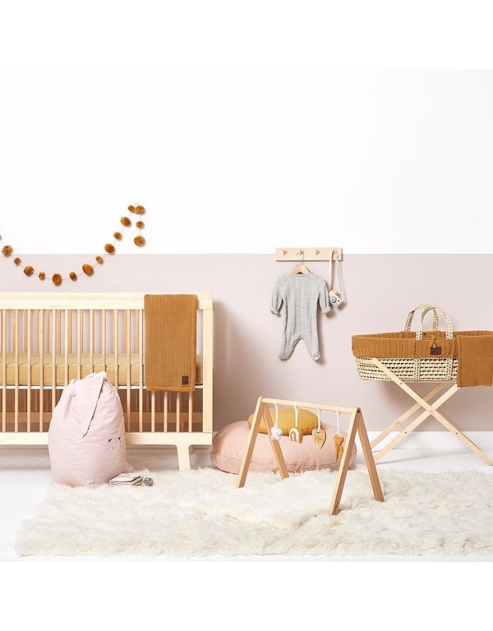 Little Green Sheep Natural Knitted Moses Basket & Mattress - Honey