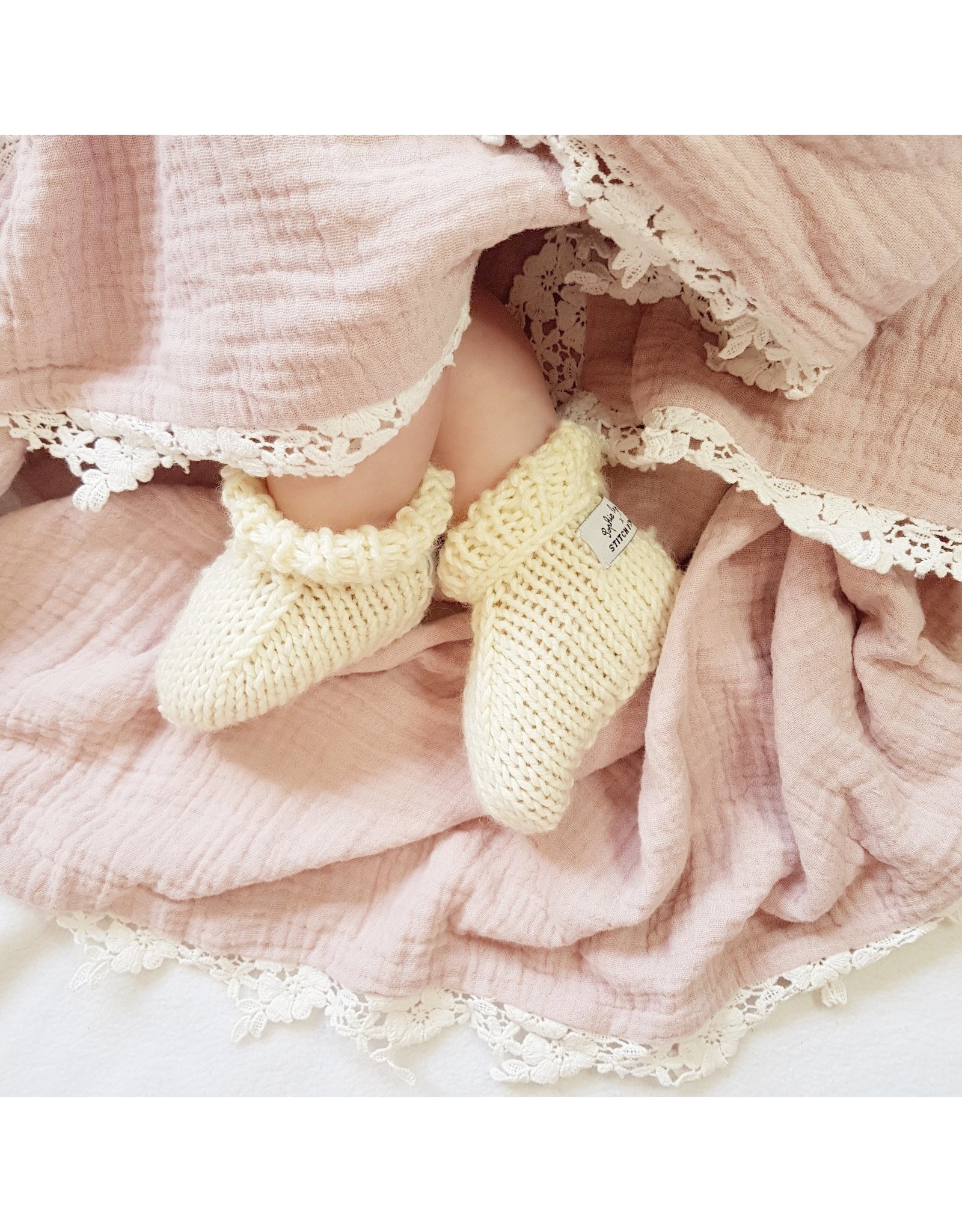 Stitch and Story Sophie La Girafe : Mini Mittens and Booties- Cream