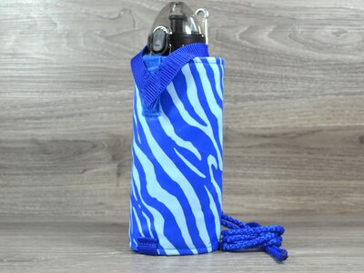 Edelzosse Flaschenhalter Zebra -Blau inkl. Flasche