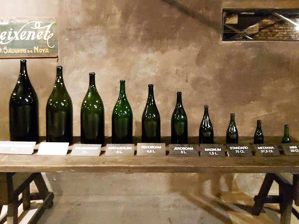 Waarom rijpt wijn beter in grote flessen? - La Vinoteca®