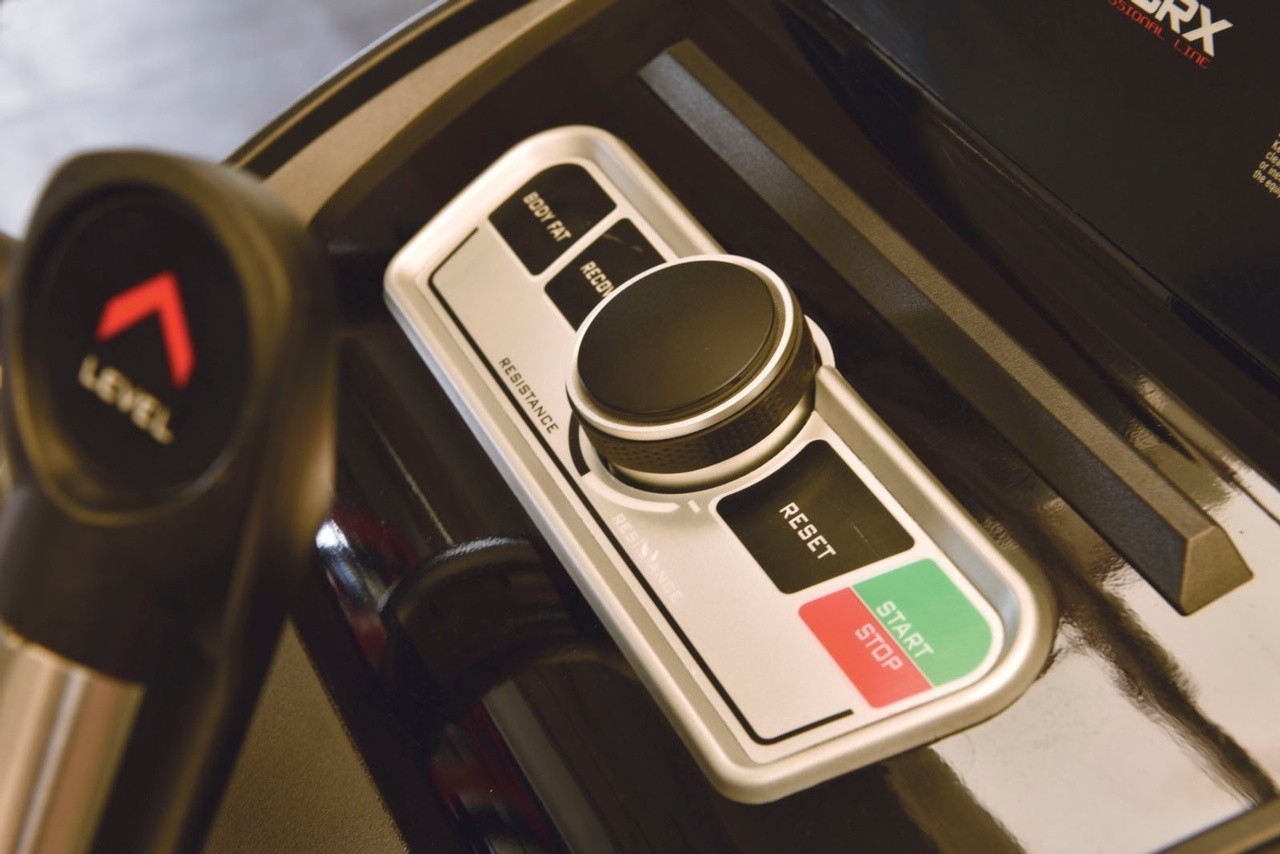 Toorx Professional ERX-9500 - Crosstrainer Frontdriven met Generator Toorx Professional ERX-9500 - Crosstrainer Frontdriven met Generator