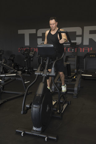 Toorx Professional ERX-9500 - Crosstrainer Frontdriven met Generator Toorx Professional ERX-9500 - Crosstrainer Frontdriven met Generator