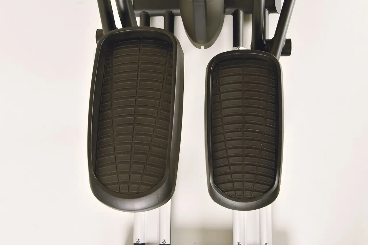 Toorx Professional ERX-9500-TFT Crosstrainer met TFT scherm Toorx Professional ERX-9500-TFT Crosstrainer met TFT scherm