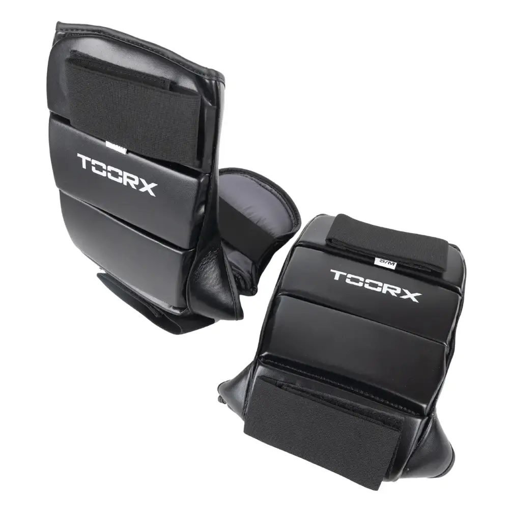 Toorx Fitness Scheenbeschermer PU - met voetbeschermer Toorx Fitness Scheenbeschermer PU - met voetbeschermer