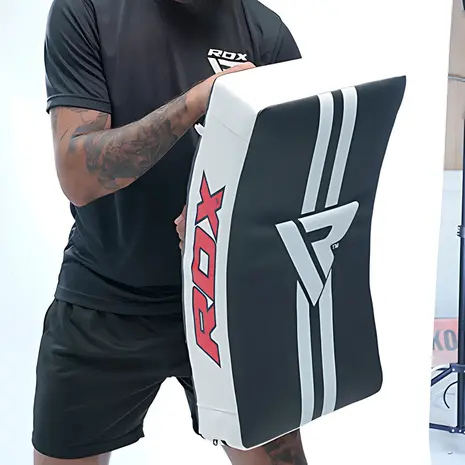 RDX Sports T1 Gel Padded Curved Kick Shield Zwart