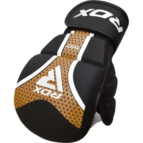 RDX Sports Aura+ T-17 Shooter MMA Handschoenen Zwart/Goud RDX Sports Aura+ T-17 Shooter MMA Handschoenen Zwart/Goud