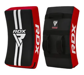 RDX Sports T1 Gel Padded Curved Kick Shield Rood RDX Sports T1 Gel Padded Curved Kick Shield Rood