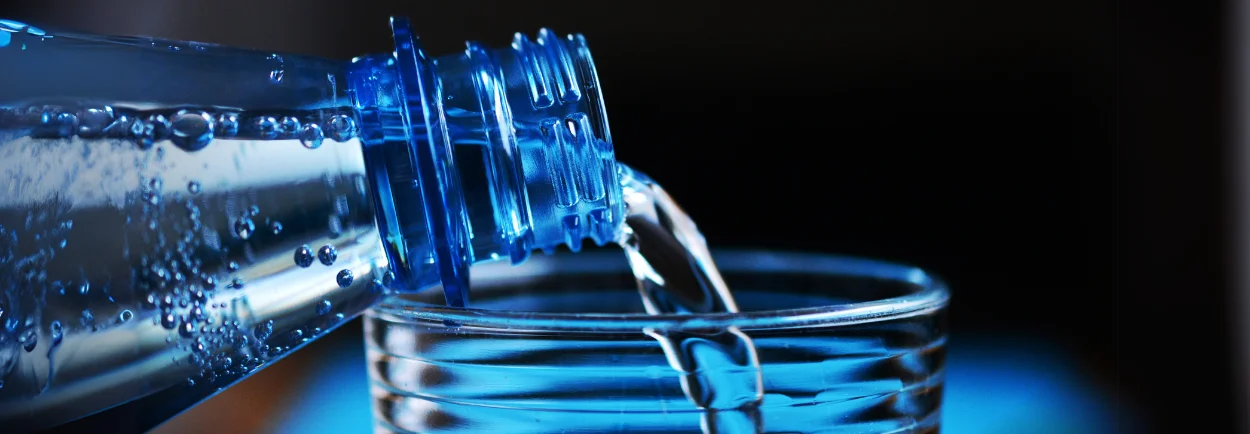 De Wetenschappelijk Bewezen Voordelen van Veel Water Drinken De Wetenschappelijk Bewezen Voordelen van Veel Water Drinken