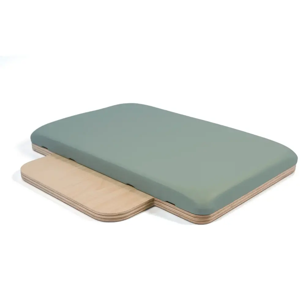 Liveness Eikenhout Cadillac Reformer PTX 6000 Green Tea Liveness Eikenhout Cadillac Reformer PTX 6000 Green Tea