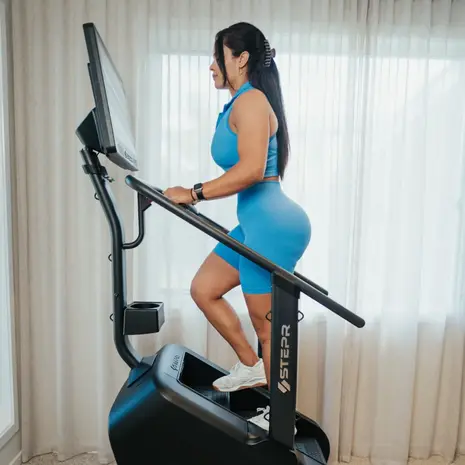STEPR Classic+ Stair Climber 27" HD Touchscreen
