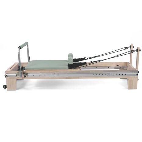 Liveness PTX 5500 Eiken Pilates Reformer Groene Thee Liveness PTX 5500 Eiken Pilates Reformer Groene Thee