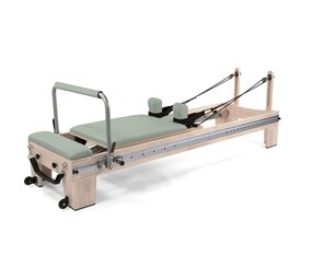 Liveness PTX 5500 Eiken Pilates Reformer Groene Thee Liveness PTX 5500 Eiken Pilates Reformer Groene Thee