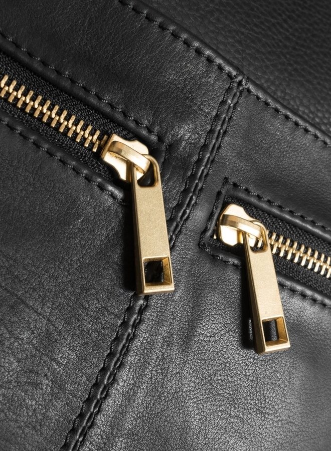 Grote leren tas met gouden hardware  / 14592 Zwart