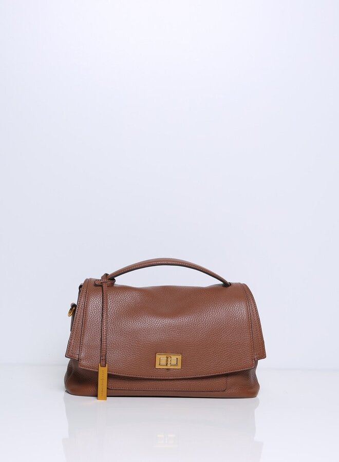 Ida Schoudertas Camel