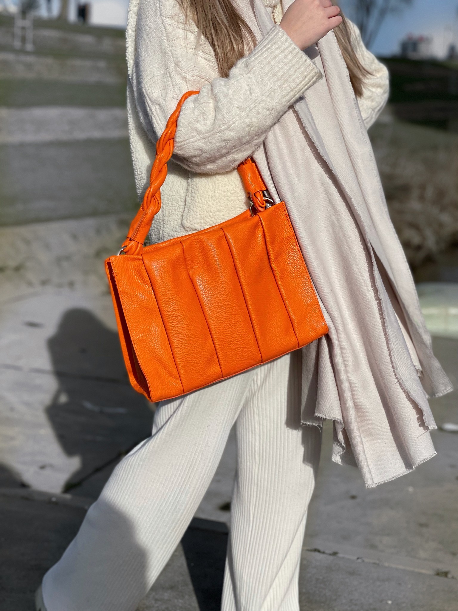 hoeveelheid verkoop Scarp voor de helft FashionStash| IT Bags Sophia Schoudertas Oranje - Fashionstash