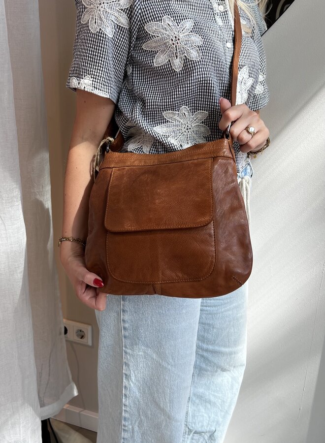 Schoudertas met voorvak Merle MJ2034 Cognac