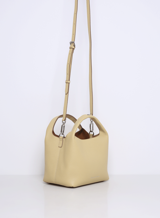 Daisy | Butter