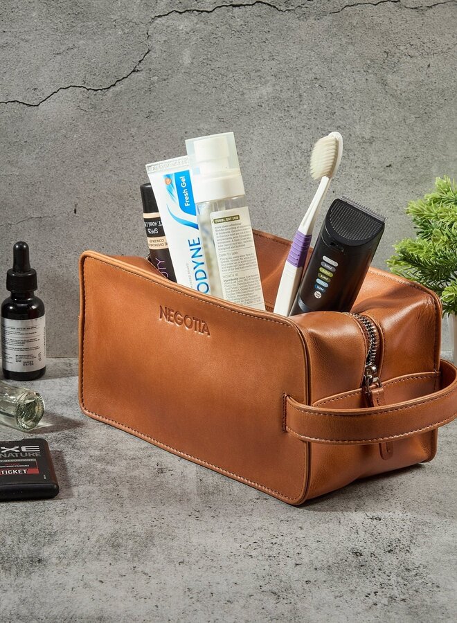 Caldre Toiletry Bag Cognac