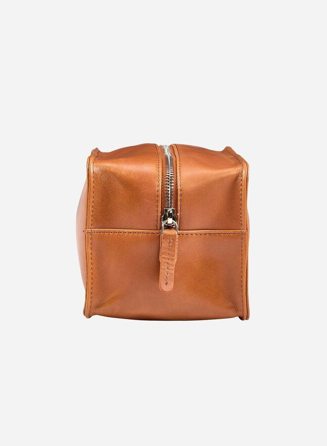 Caldre Toiletry Bag Cognac