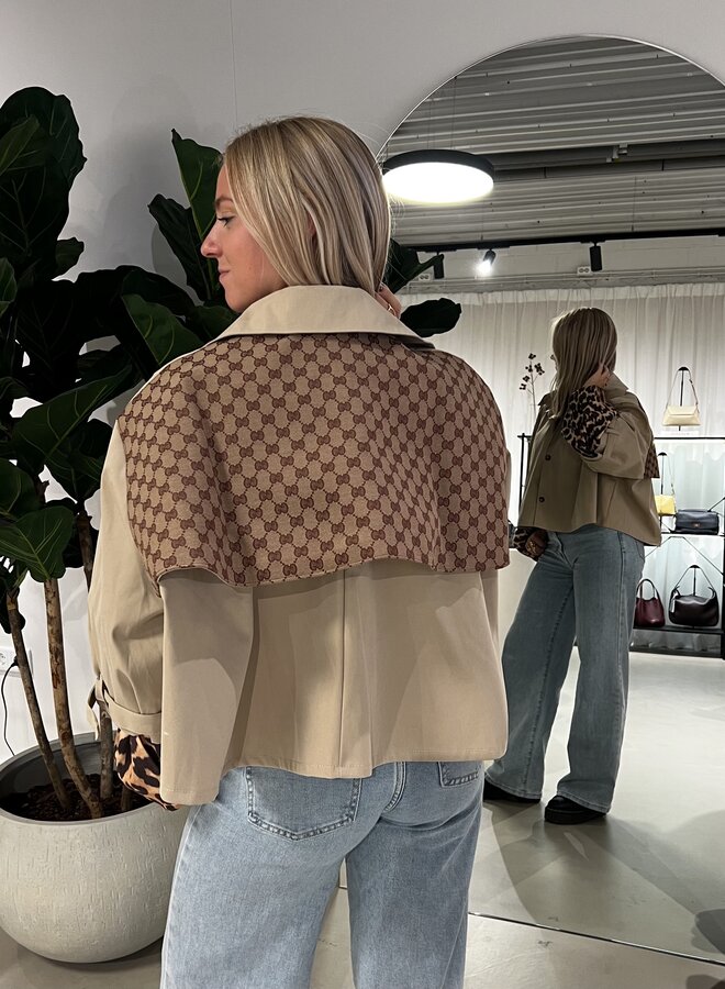 Cape Designer Gucci/Beige