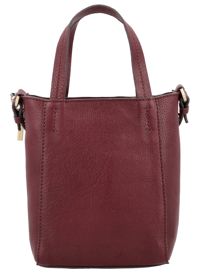 Naomi Schoudertas Ruby