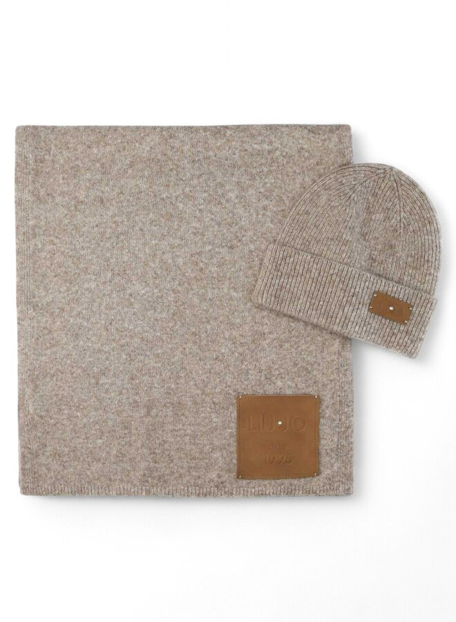 Set Muts + Sjaal Desert Taupe
