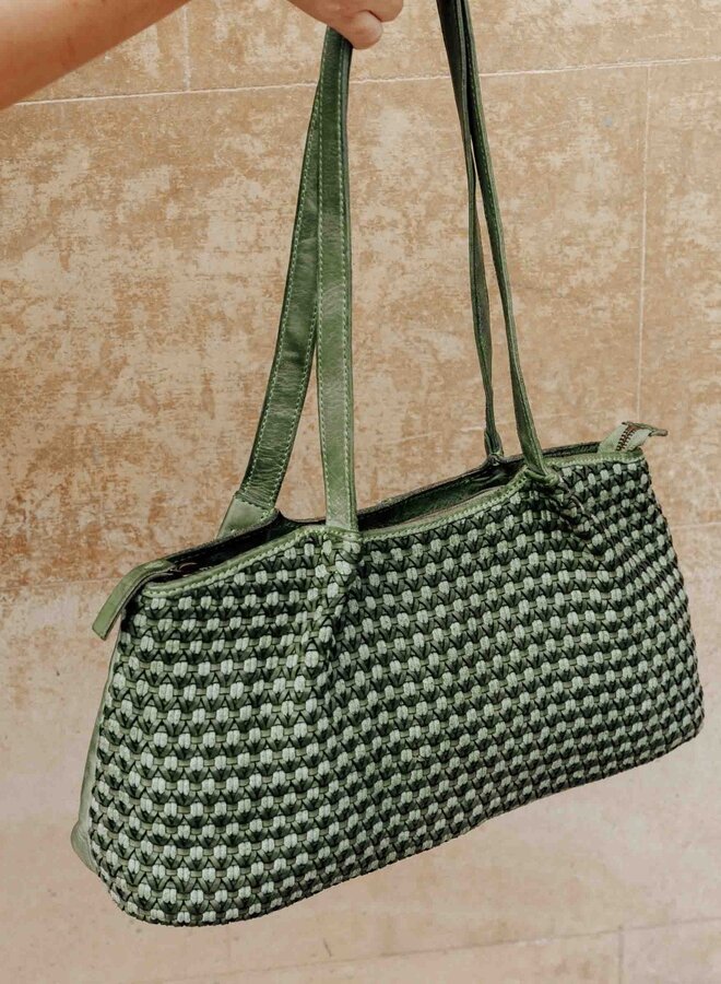 Mullen Schoudertas Green