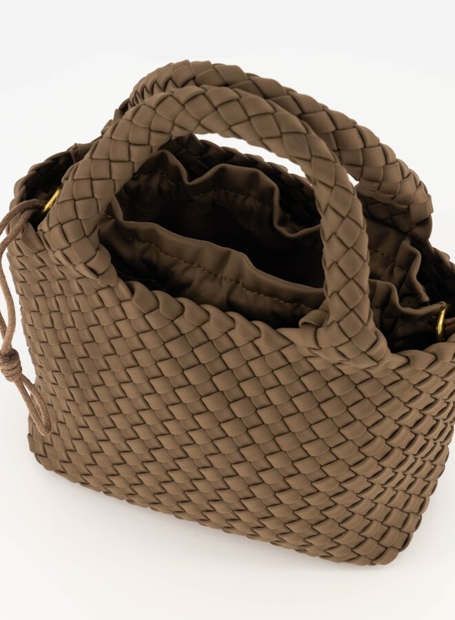 Alyssa Taupe