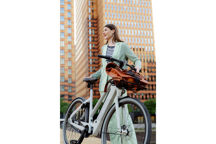 Cortina E-Blau Damesfiets 28 inch 57cm DB8 belt 5